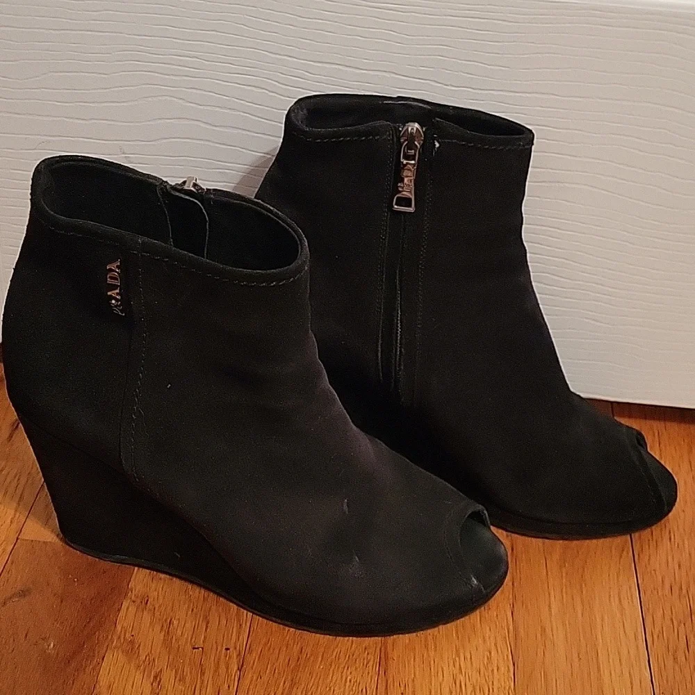 PRADA - Picture 2 of 9